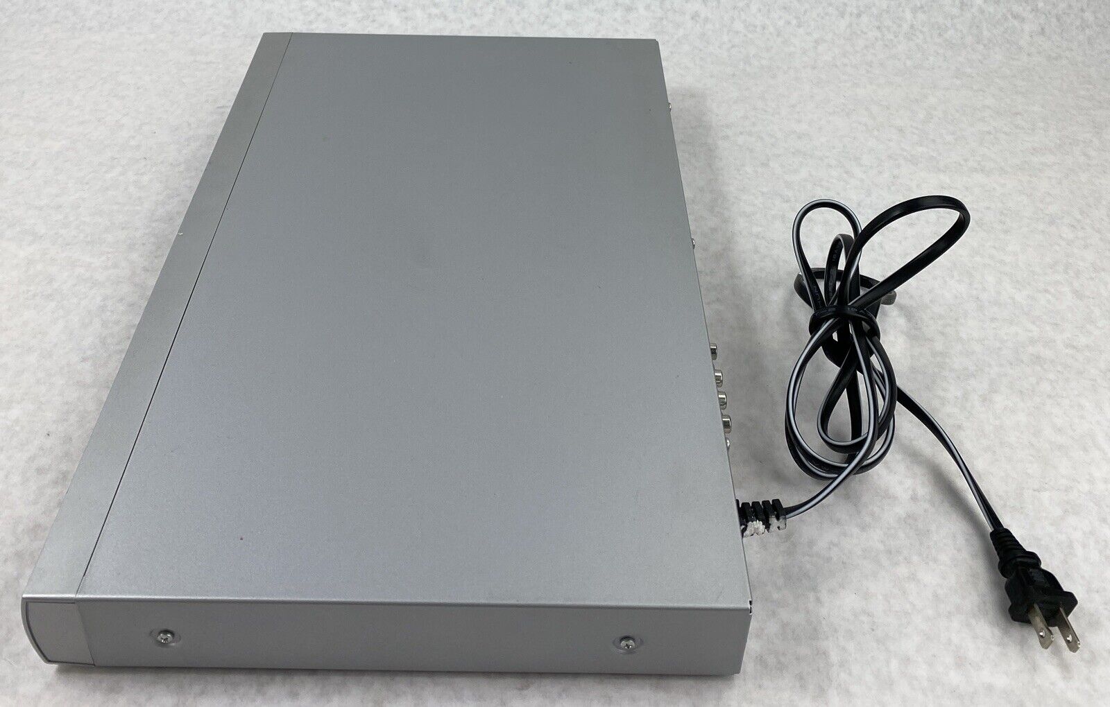 Magnavox MDV45817 DVD Player with Remote + Cables TESTED
