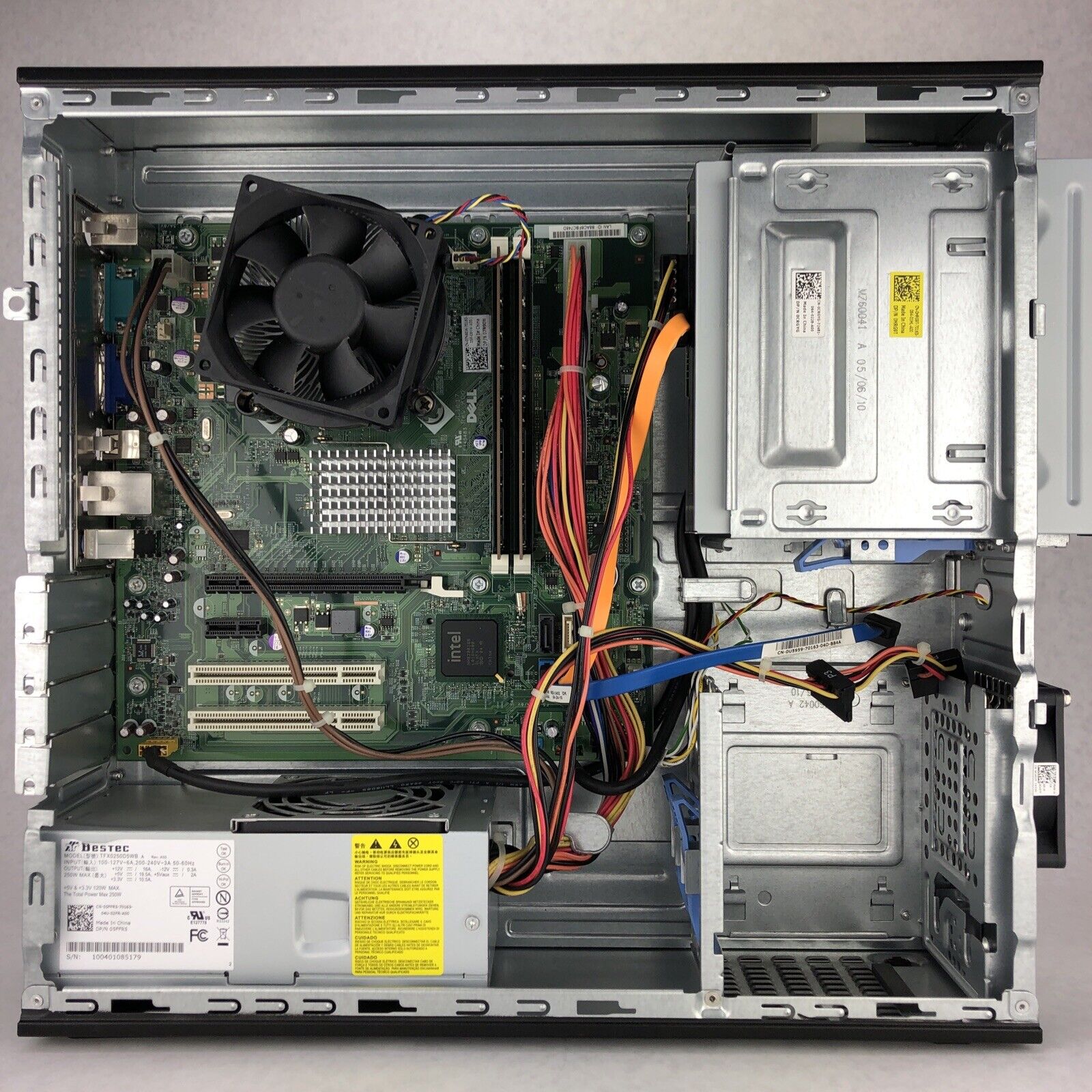 Dell Vostro 230 Slim Tower Pentium Dual Core E5400 2.70GHz 2GB RAM No HDD No OS