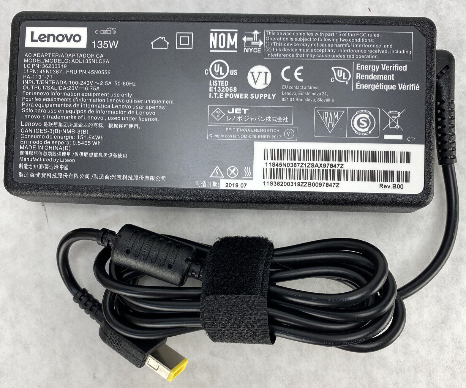 Lenovo 40AJ0135US ThinkPad 135w Ultra Docking Station + AC Adapter