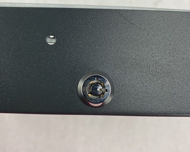 Cisco 7900 Series Phone Locking Wall Mount 800-07952-01