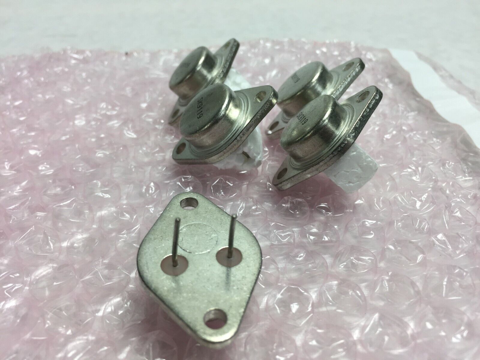 NOS  SK9119 NPN Si Transistors with Integral Damper Diode   Lot of 5