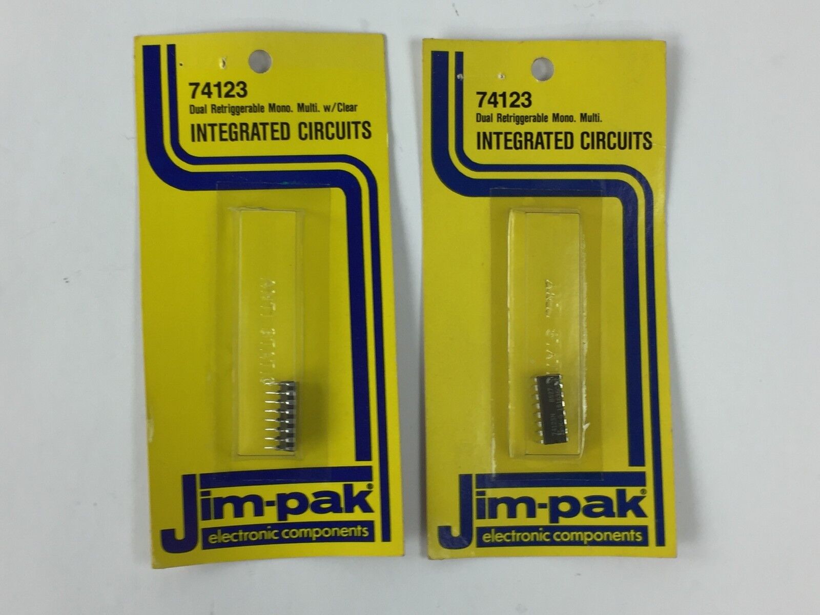 74123 Dual Retriggerable Mono Multi Integrated Circuits In Bubble Pack Lot of 2