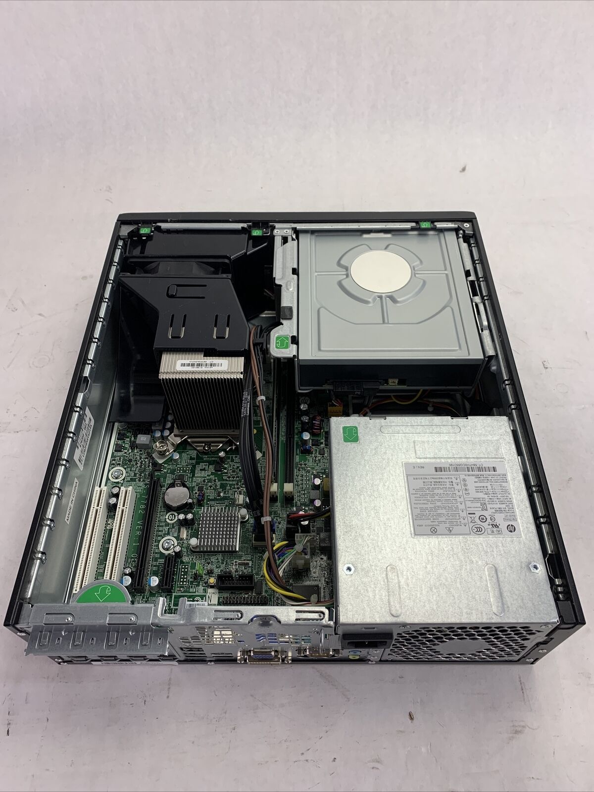 HP Compaq Pro 4300 SFF Intel Core i3-3220 3.3GHz 4GB RAM No HDD No OS