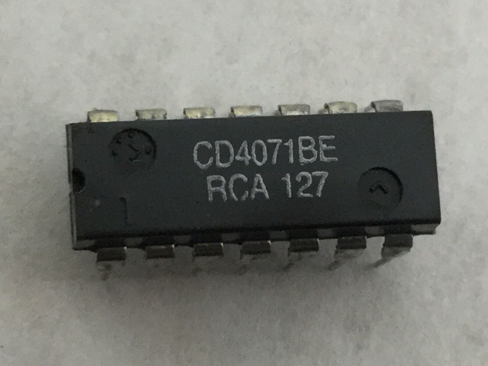 Genuine RCA CD4071BE 14 Pin Lot of 24