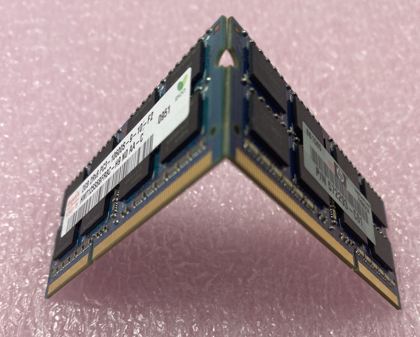 Lot( 2 ) 2GB Hynix HMT125S6BFR8C-H9 DDR3 2Rx8 PC3-10600S  So-DIMM Laptop RAM