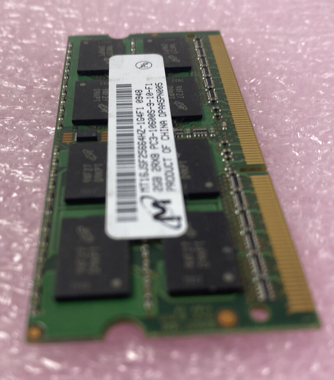 2GB Micron MT16JSF25664HZ-1G4F1 PC3-10600S DDR3-RAM 204pin SO-DIMM 2Rx8