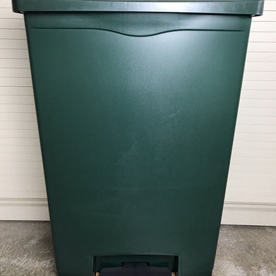 Rubbermaid Plastic Step-On Container 90L/24G Green