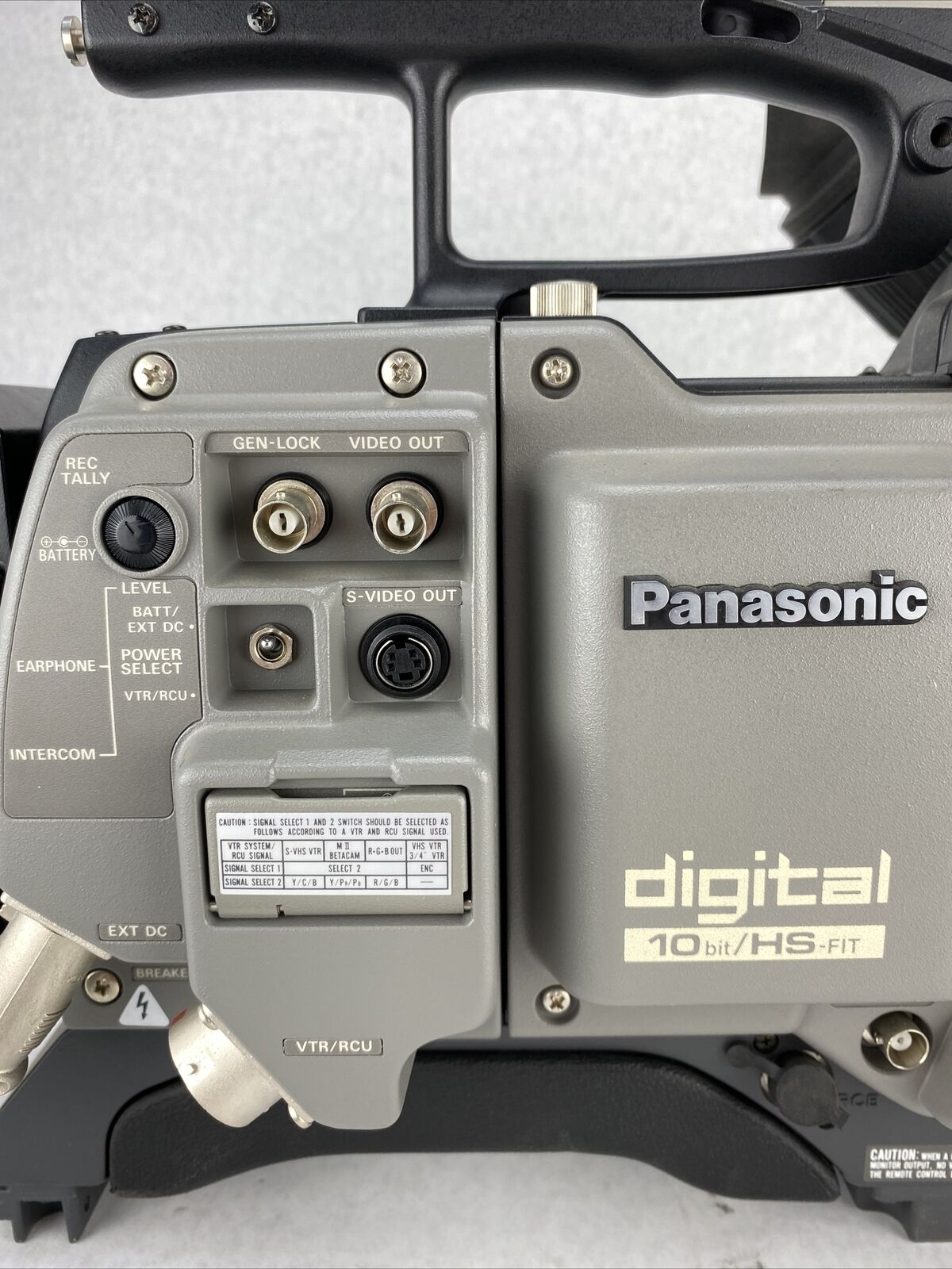 Panasonic WV-F565 Color Video Camera 10Bit/HS-Fit with WV-PS34 Power Unit