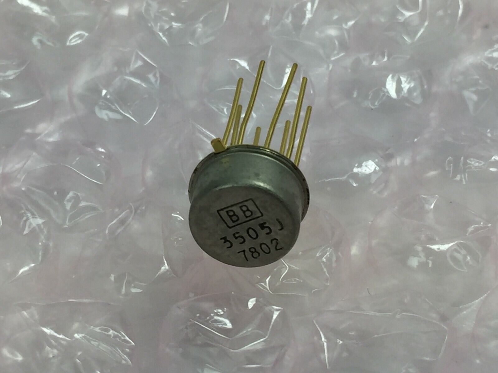 BB 3505J  Gold Integrated Circuit  NOS