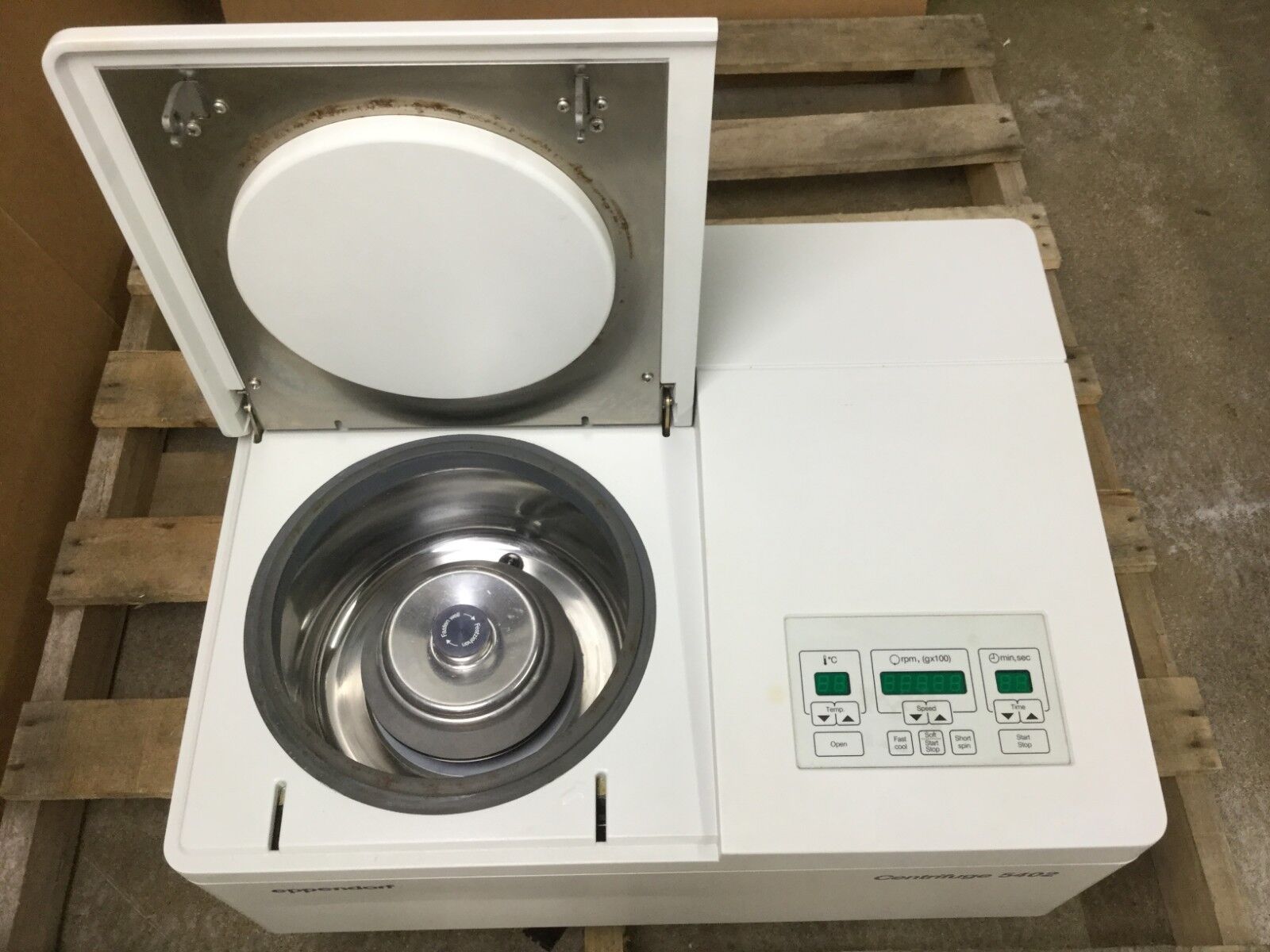 Eppendorf 5402 Centrifuge  Includes Power Supply  Err 6  Parts or Repair Only