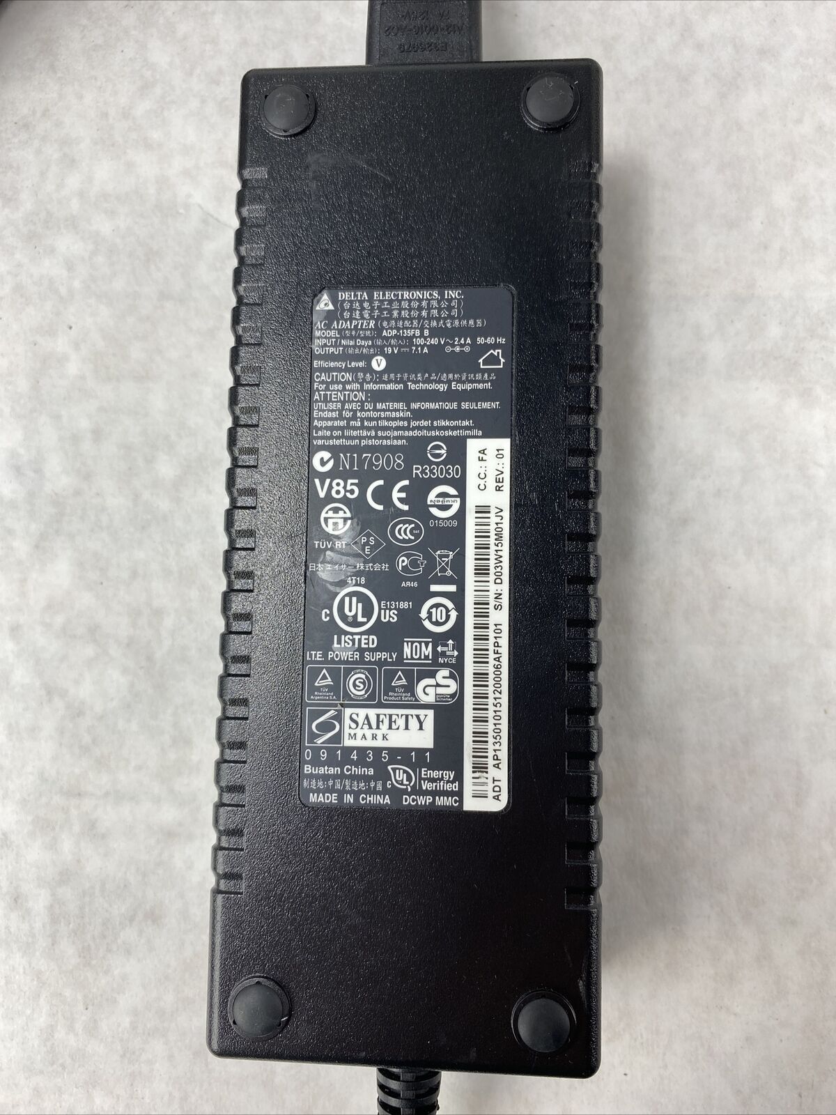 Lot of 2 Delta AD-135FB AC Adapter Charger 60Hz 19V 7.1A