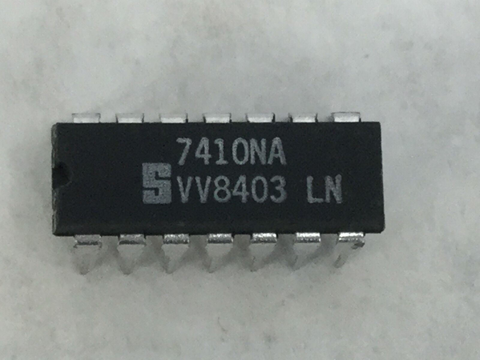 Signetics 7410NA 14 Pin  Lot of 10  New