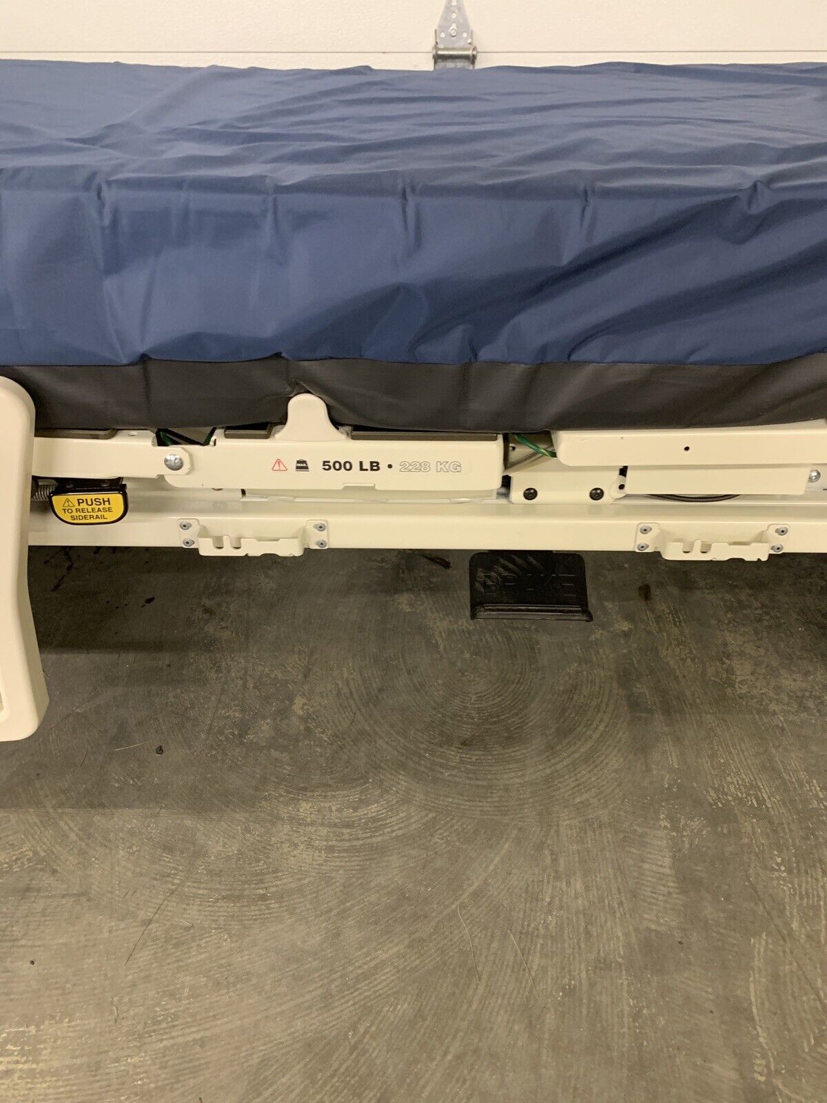 Stryker Epic Bed 2030 Critical Care Hospital Bed Comfort Gel Mattress For Parts