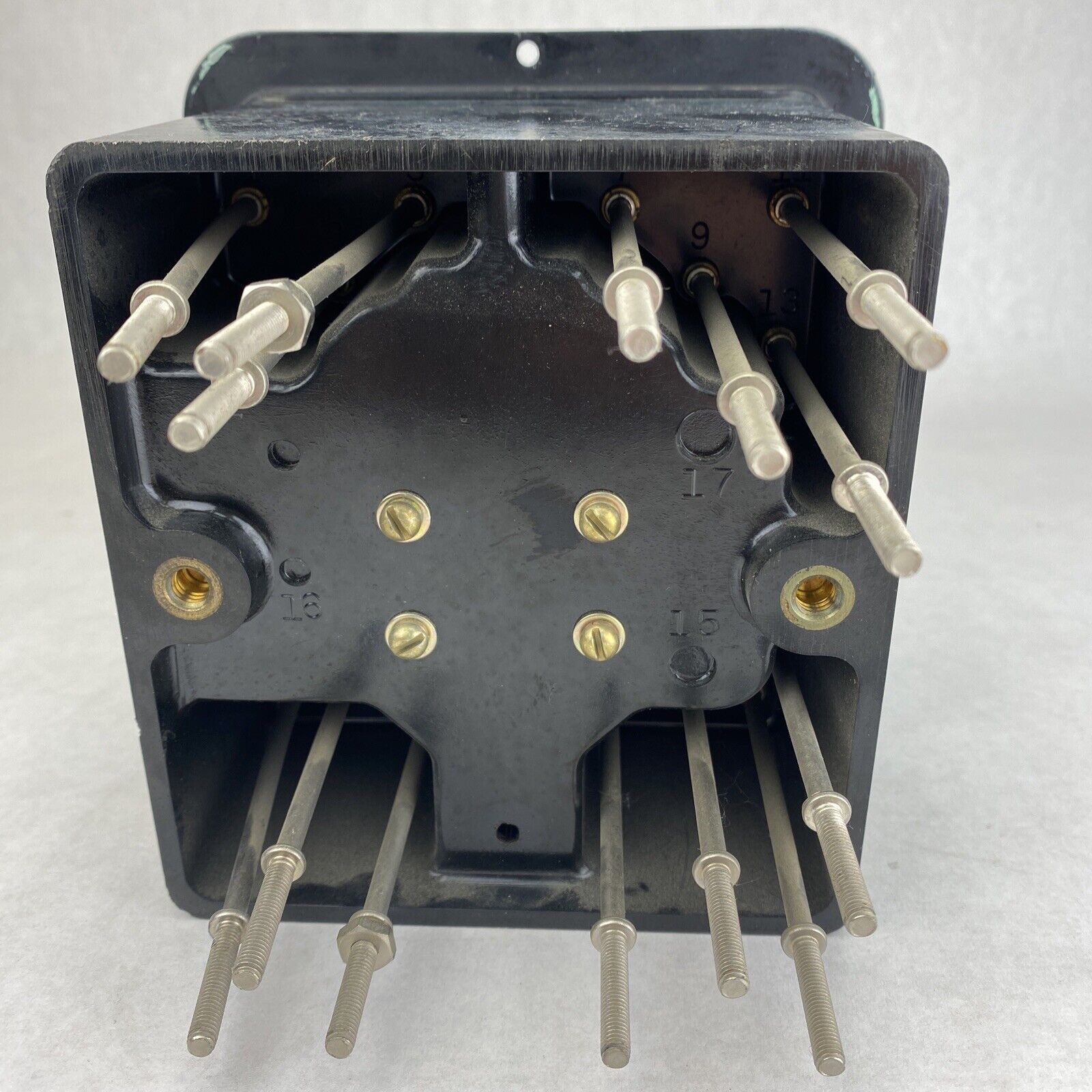GE 12HFA151A2F Type HFA 5.5x6" 125VDC wall mount auxiliary relay