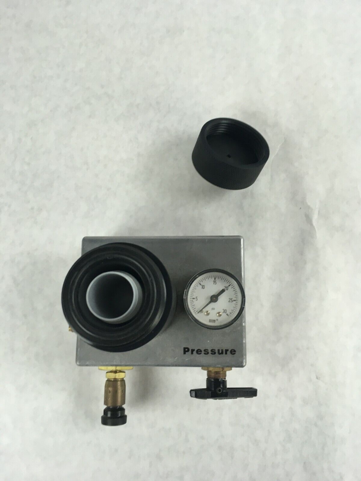 Pressure Compensated Flow Control Valve Vent With Container Vial