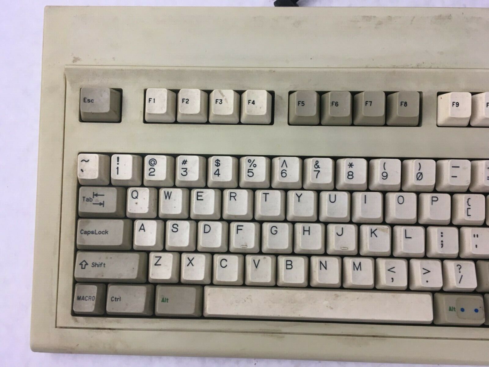 Vintage BTC Keyboard BTC-5339 Clicky Mechanical Spring DIN 5 Pin Tested