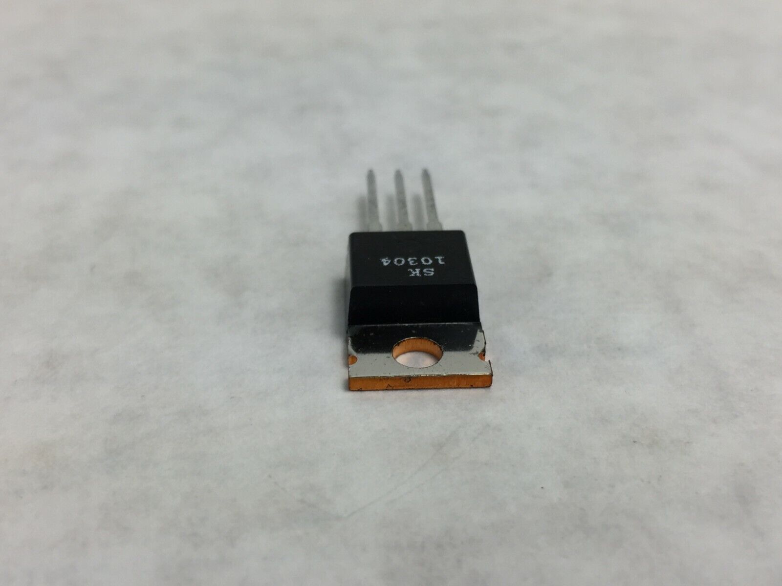 SK 10304 Integrated Circuit   Lot of 3  NOS