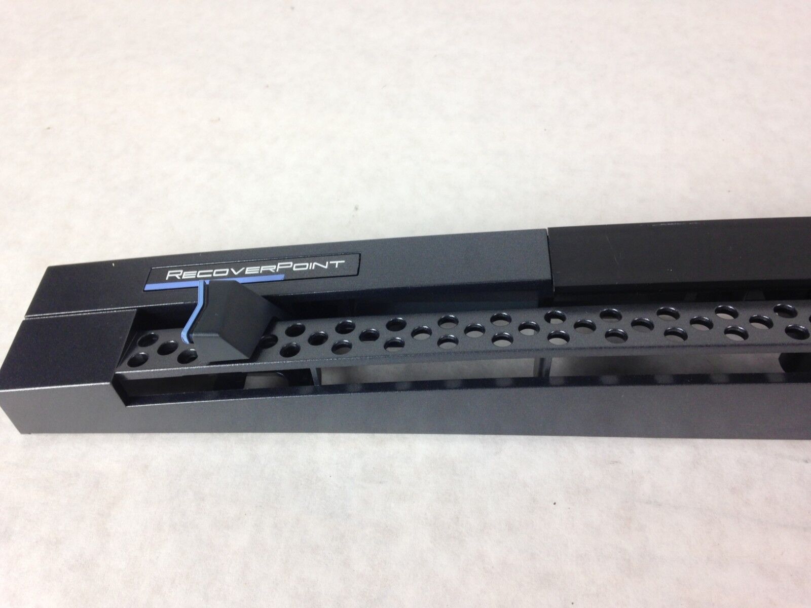 EMC 100-563-345 1U Bezel Gen 2 RECOVERPOINT Server Face Plate