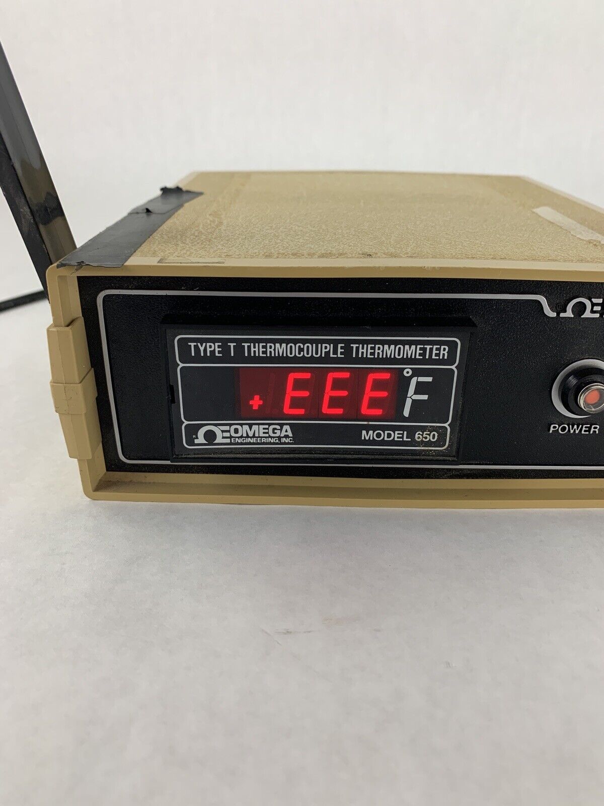 Omega Model 650 Type J Thermocouple Thermometer Power Tested