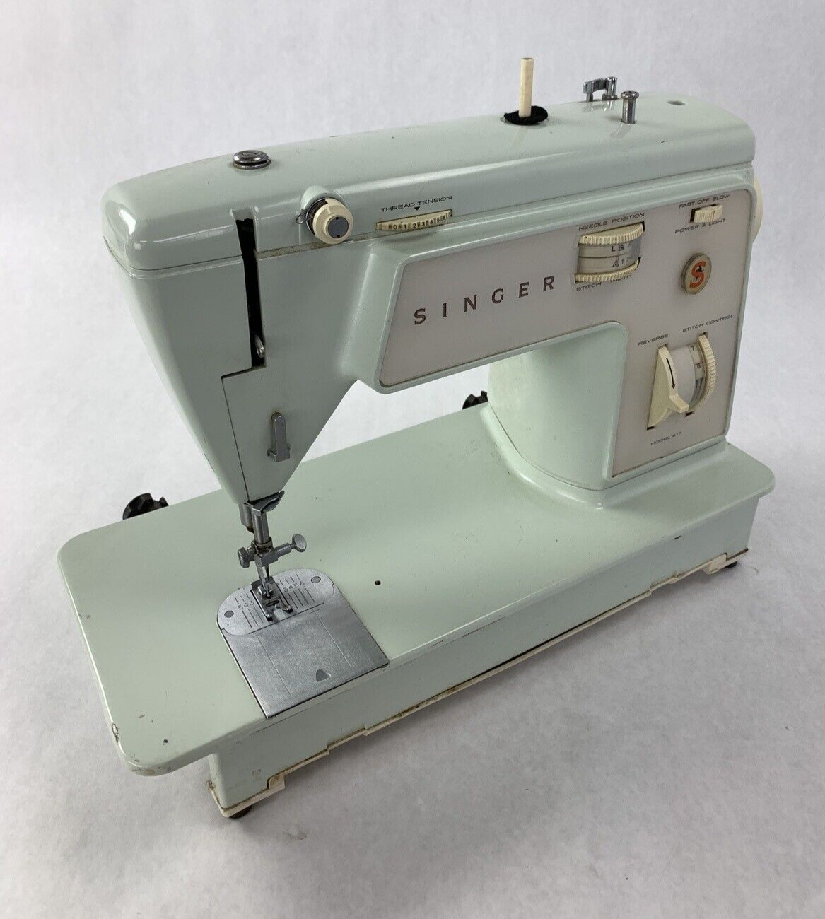 Vintage Singer Zig-Zag Sewing Machine Model 417  w/ Pedal