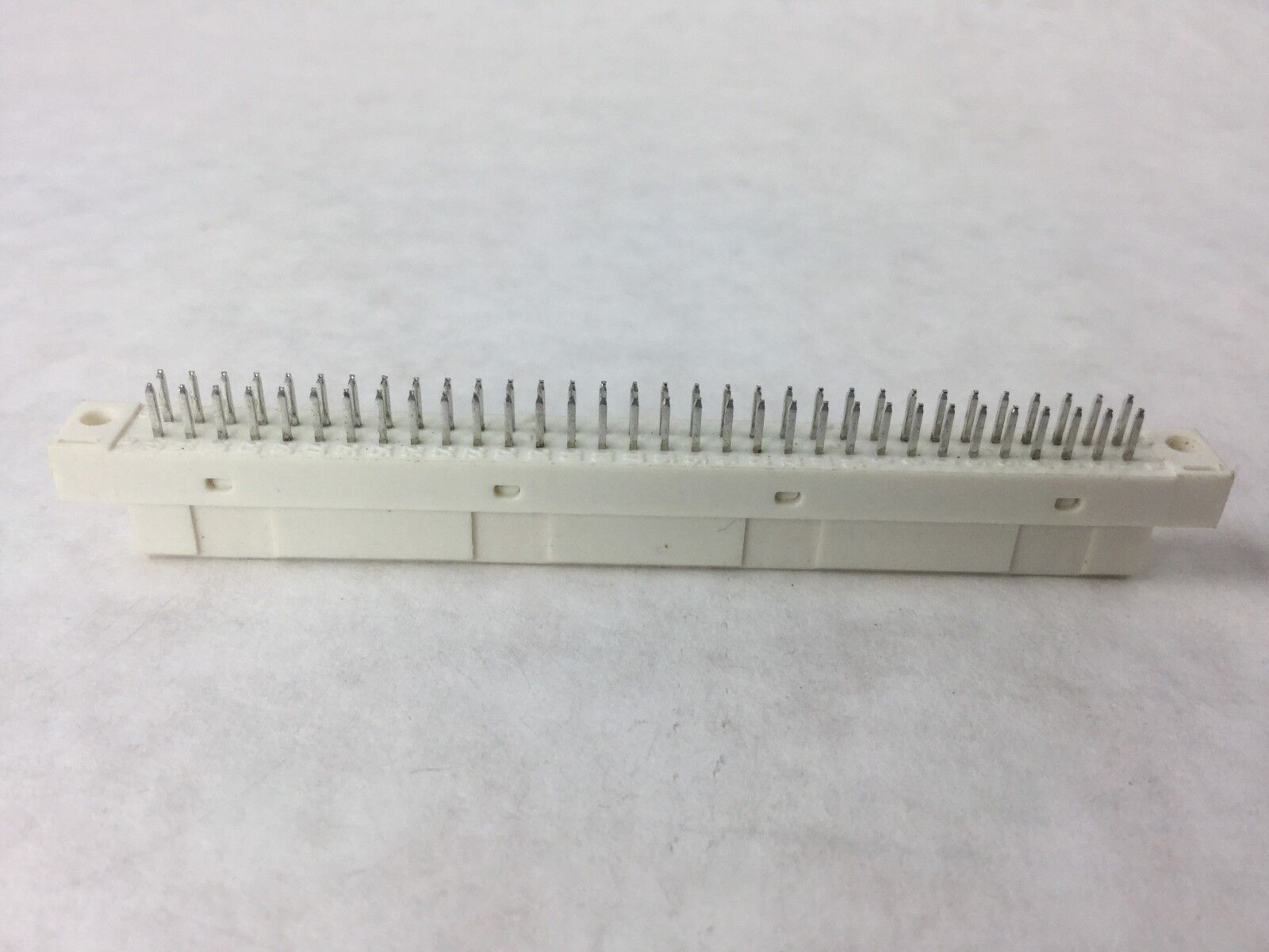 ELCO 8257 Connector, NEW
