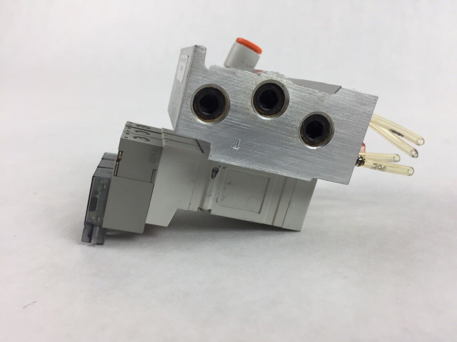 SMC Solenoid Valves. - Siemens 067-0472-01 Rev G