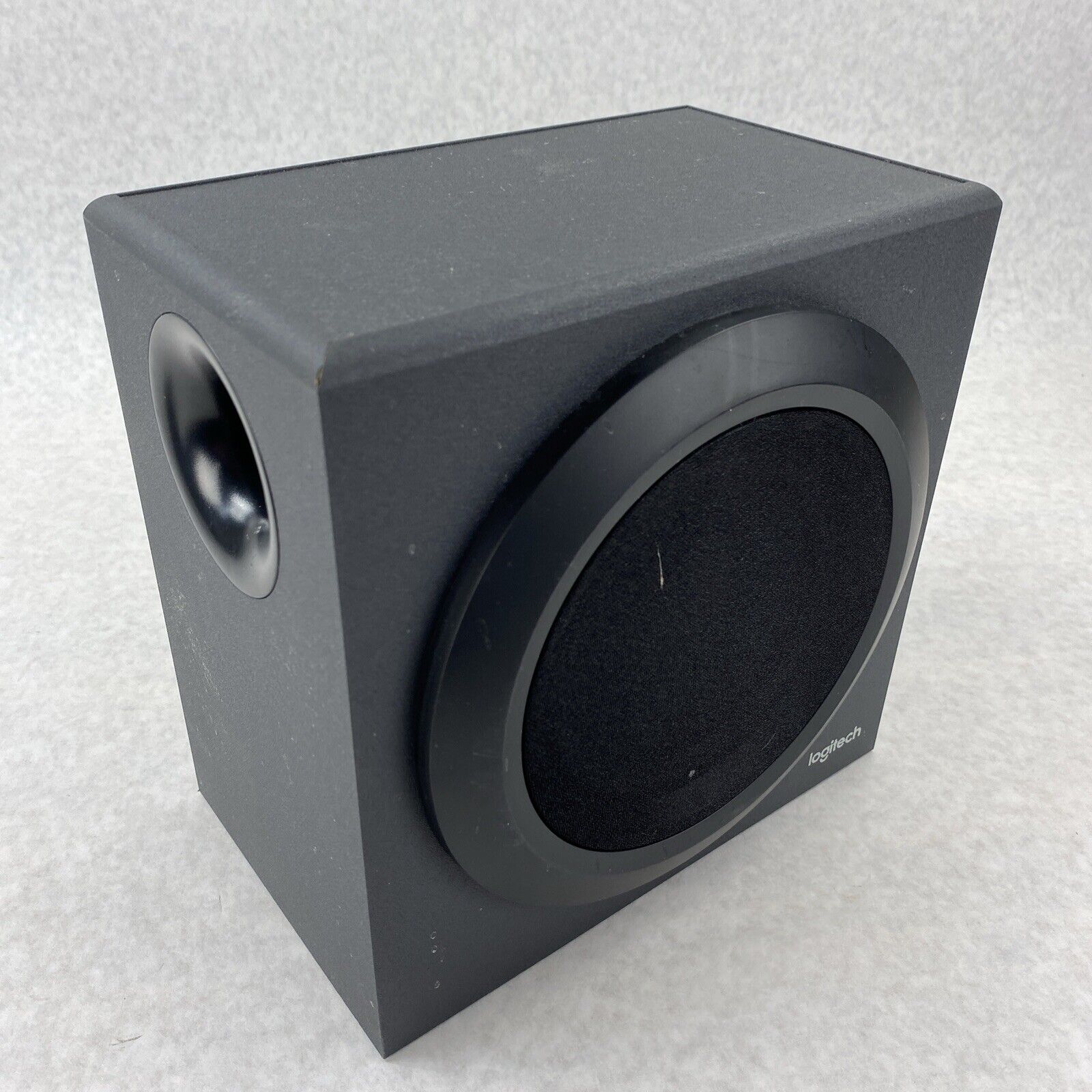 Logitech S-00154 Wired z333 Multimedia Speaker Bundle