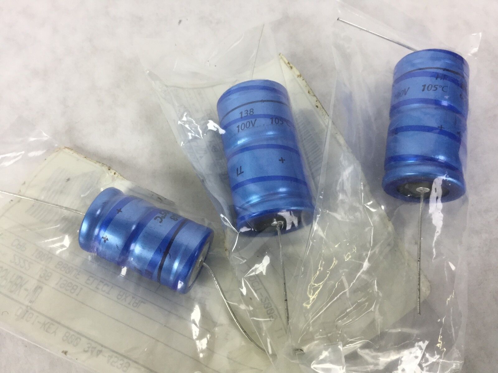 Vishay (2222 138 19681) CAP Alum 100V 68OUF Elect Axial, Lot of 3, NEW