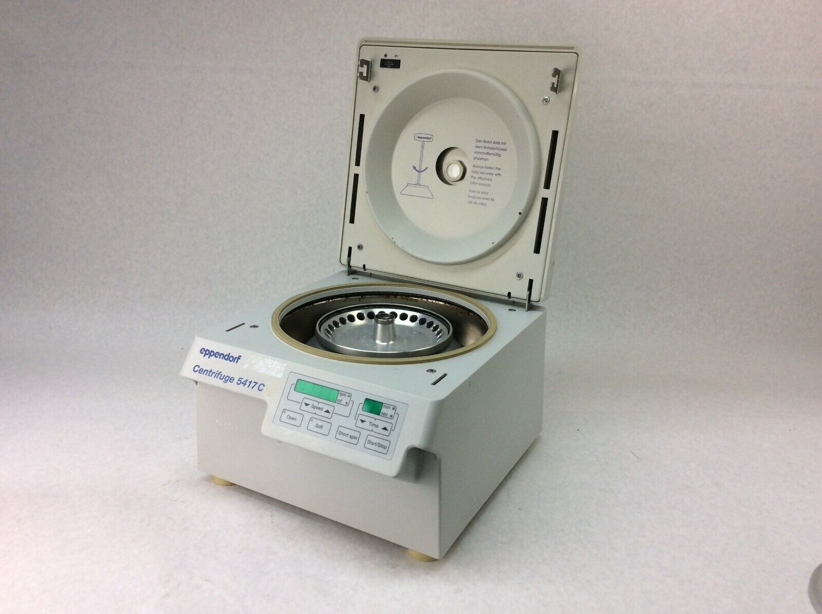 Eppendorf 5417C Micro Centrifuge w/ Rotor 30x375