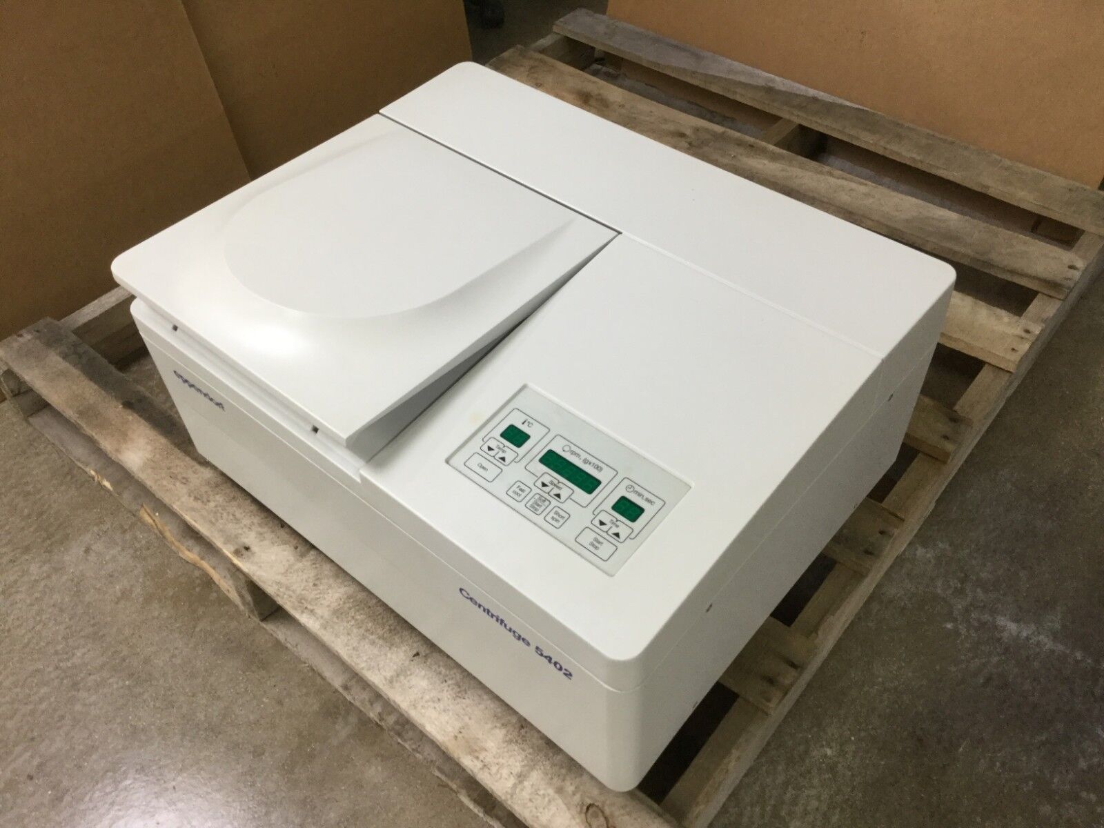 Eppendorf 5402 Centrifuge  Includes Power Supply  Err 6  Parts or Repair Only