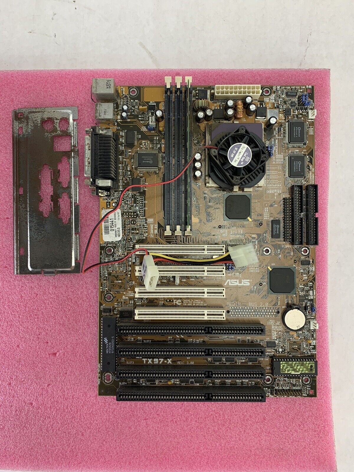 Asus TX97-X Motherboard Intel Pentium MMX 166MHz 16MB RAM w/Shield