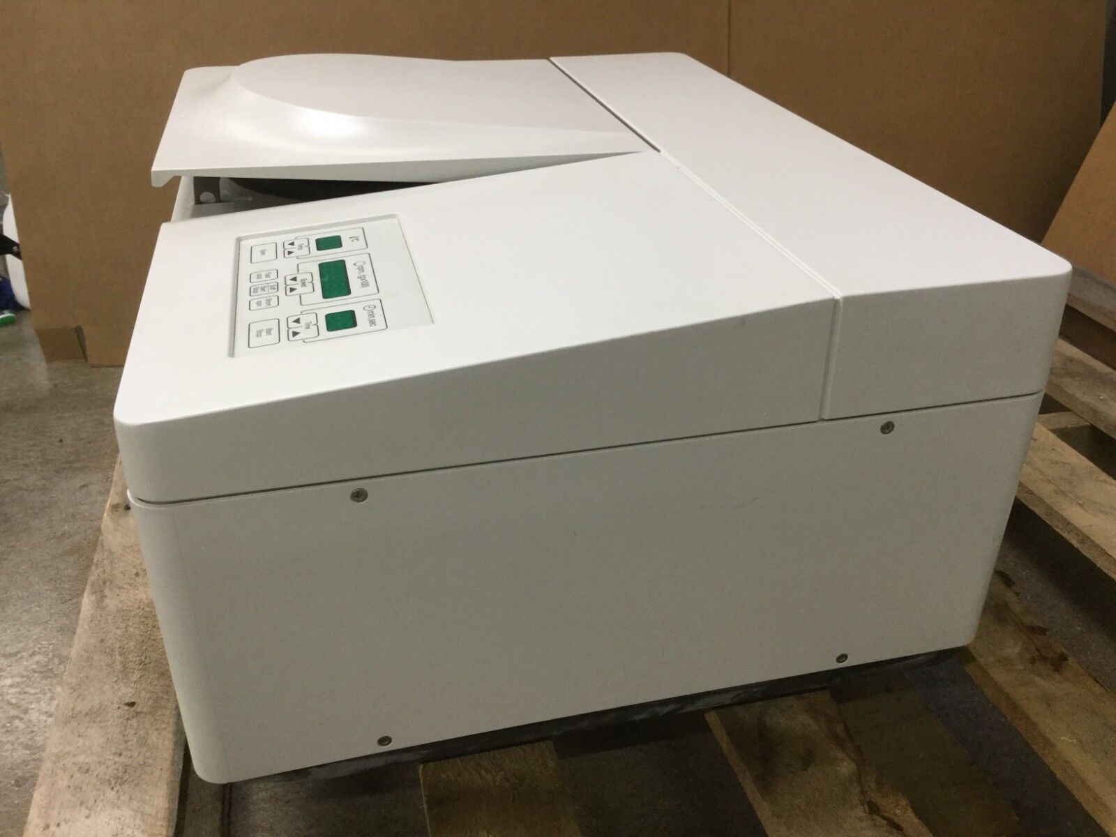 Eppendorf 5402 Centrifuge  Includes Power Supply  Err 6  Parts or Repair Only