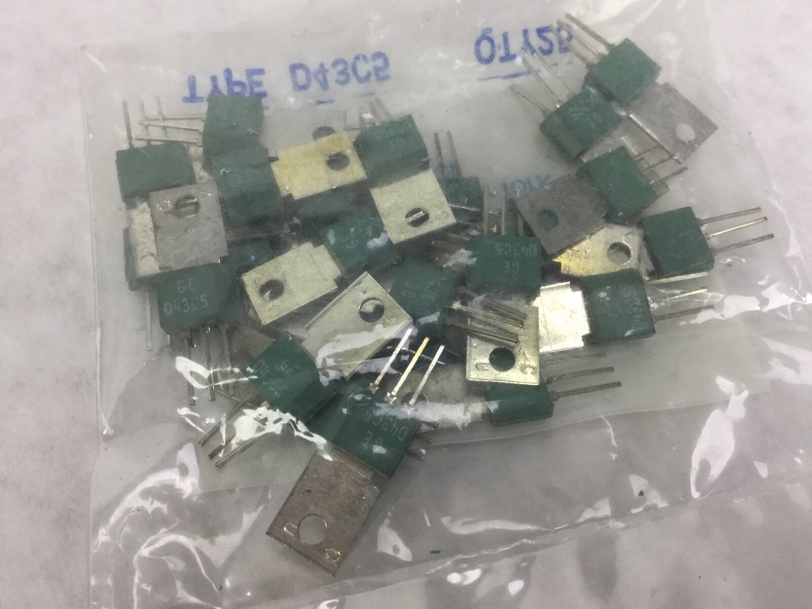 GE General Electric D43C5 Silicon Transistors, Lot of 25, NEW Sealed