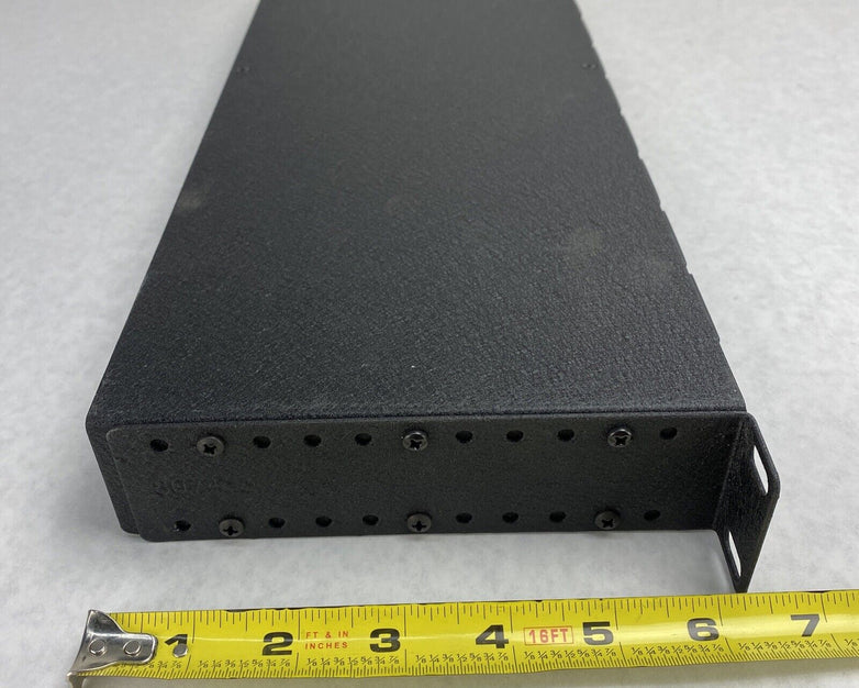 Geist UVHVRN082-002L13C20 Horizontal PDU 100 to 125V 200 to 240V 16/20A