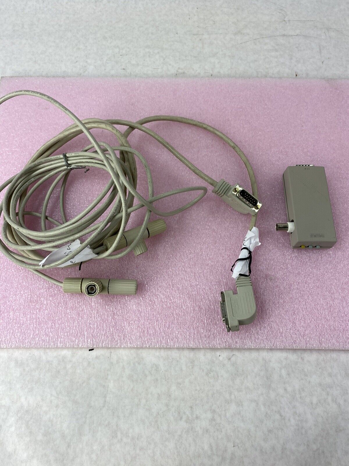 Digital DELNI-AA 8-Port Network Hub w/DECXM-M.C01 Transceiver + Misc. Cables