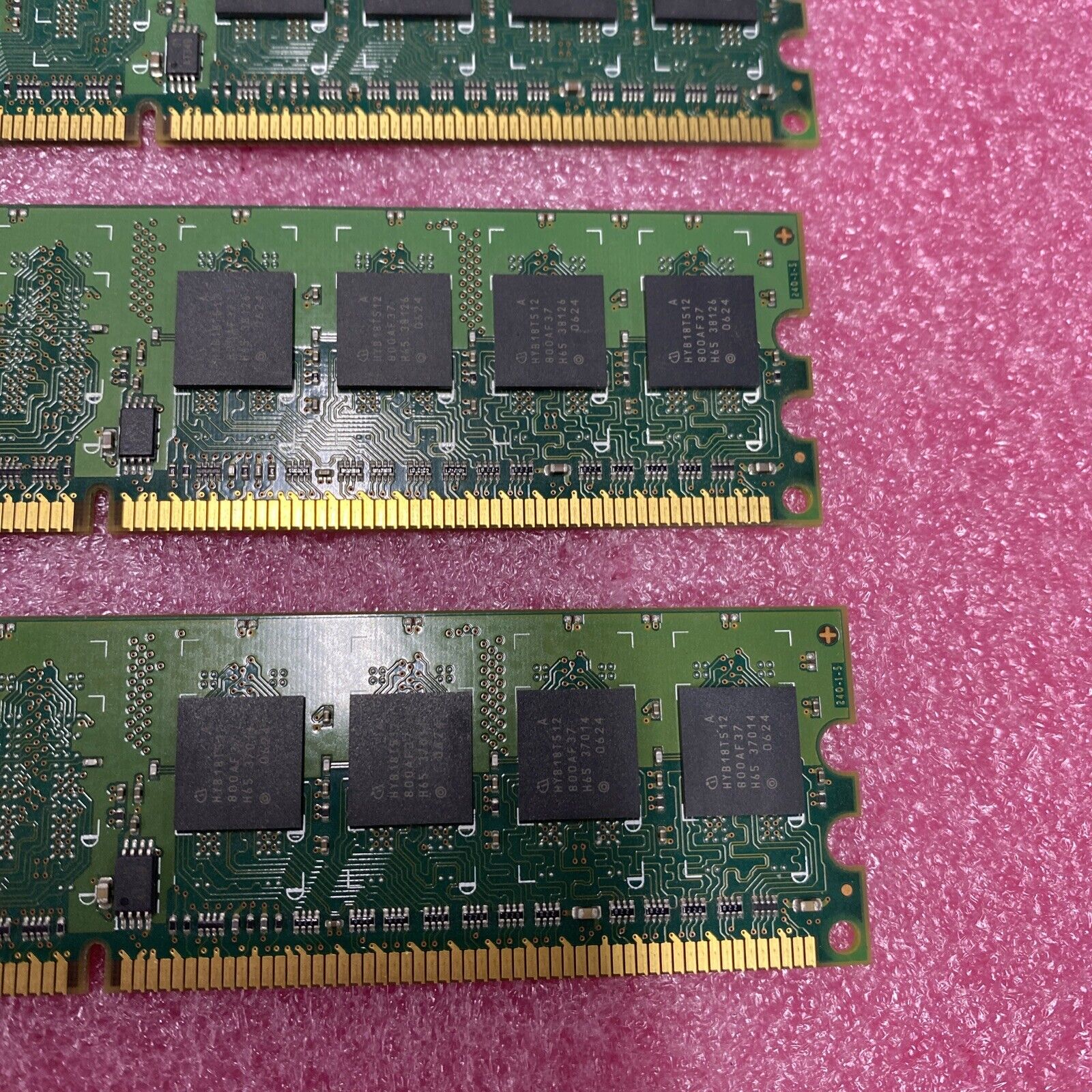 4x 512MB Infineon HYS64T64000HU-3.7-A 1Rx8 PC2-4200U-444-11-A1 memory RAM