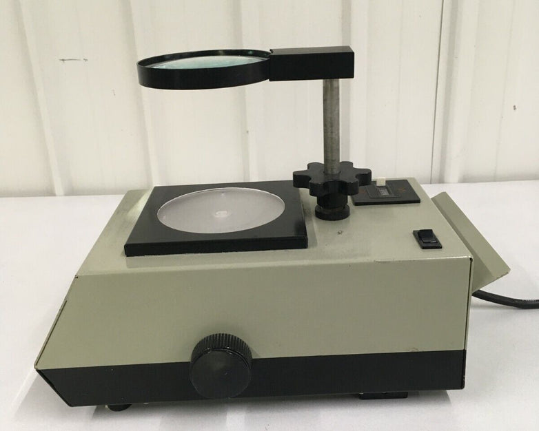 Fisher 133-8002 Accu-lite Illuminated Benchtop Magnifying Colony Counter