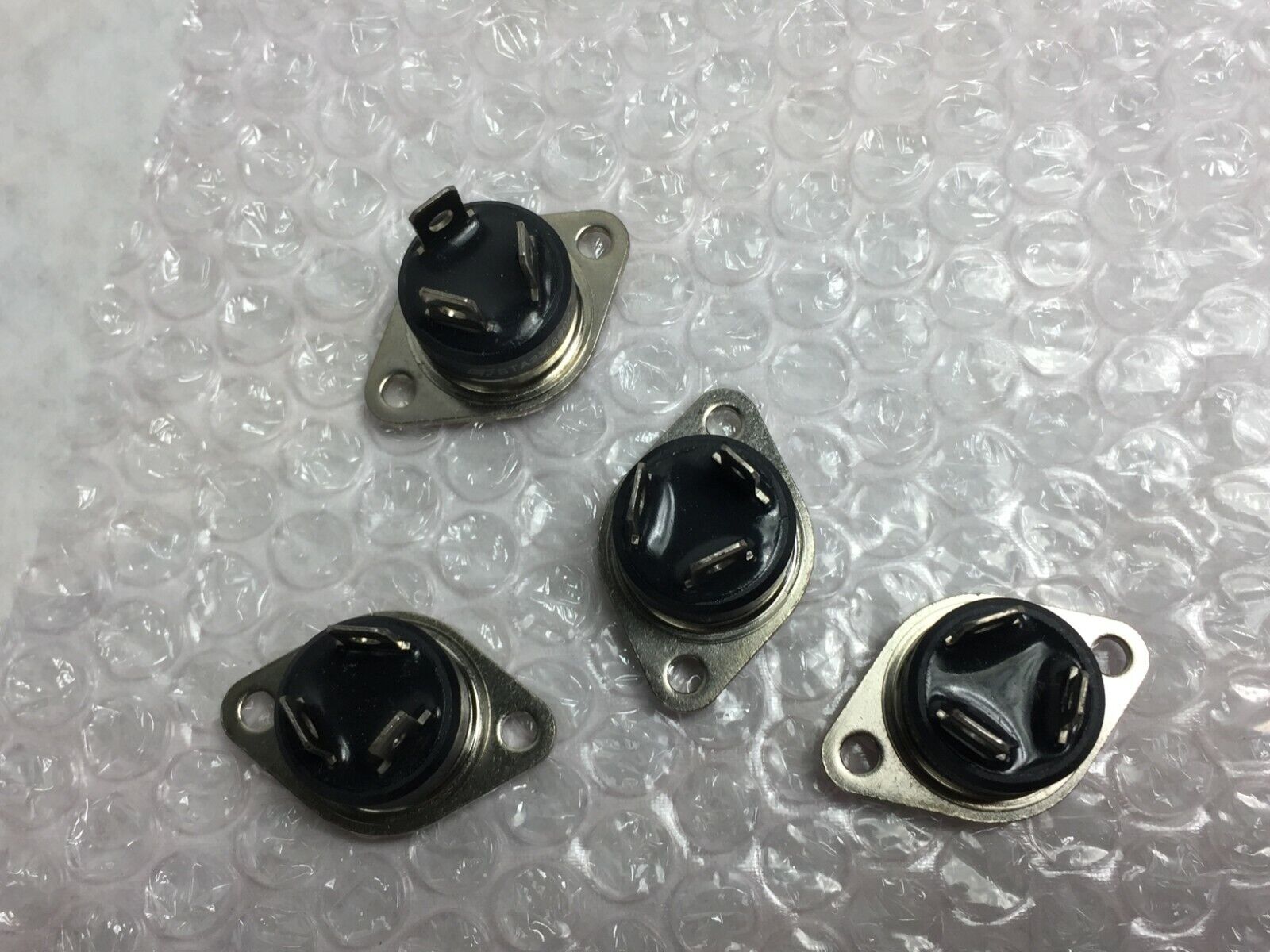 ST BTA25-600AC840 TRIAC  Lot of 4