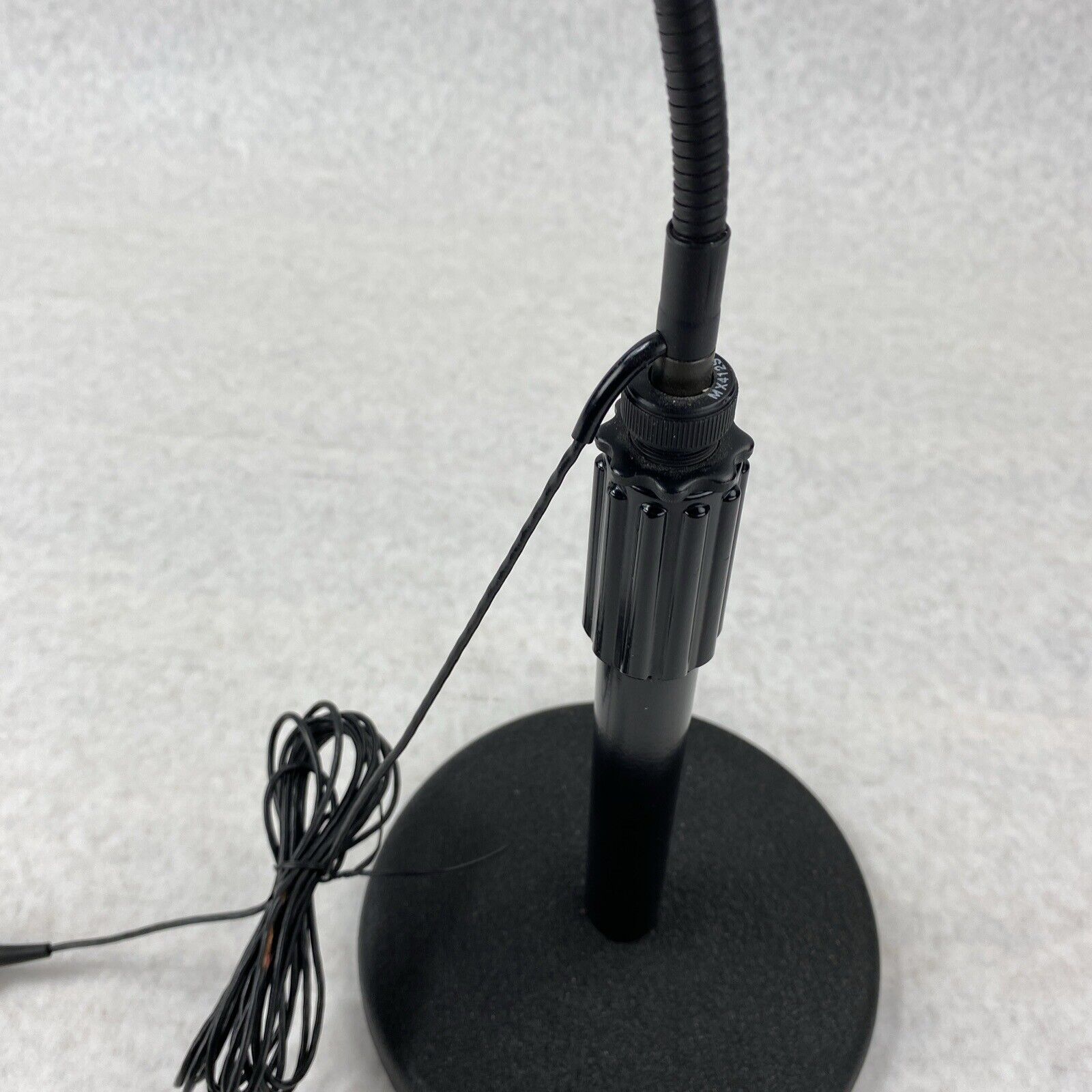 Shure MX412SE Gooseneck Microphone w/ On-Stage Stand DS7200B