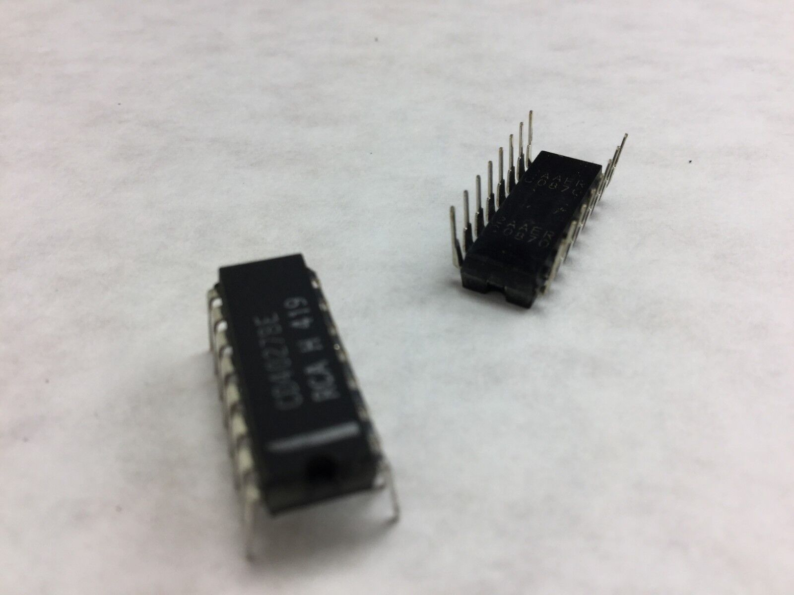 Genuine RCA CD4027BE  Integrated Circuit  16 Pin  Lot of 23