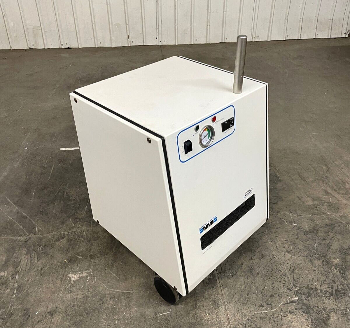Newport Medical C250 Air Compressor C250-110/120V-R, 39.5 Hours, NMI