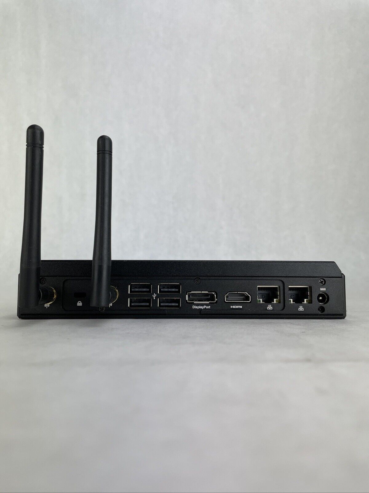 Mvix Xhibit Plus SFF Intel Celeron 3865U 1.8GHz 4GB RAM No HDD No OS XP-3045-003
