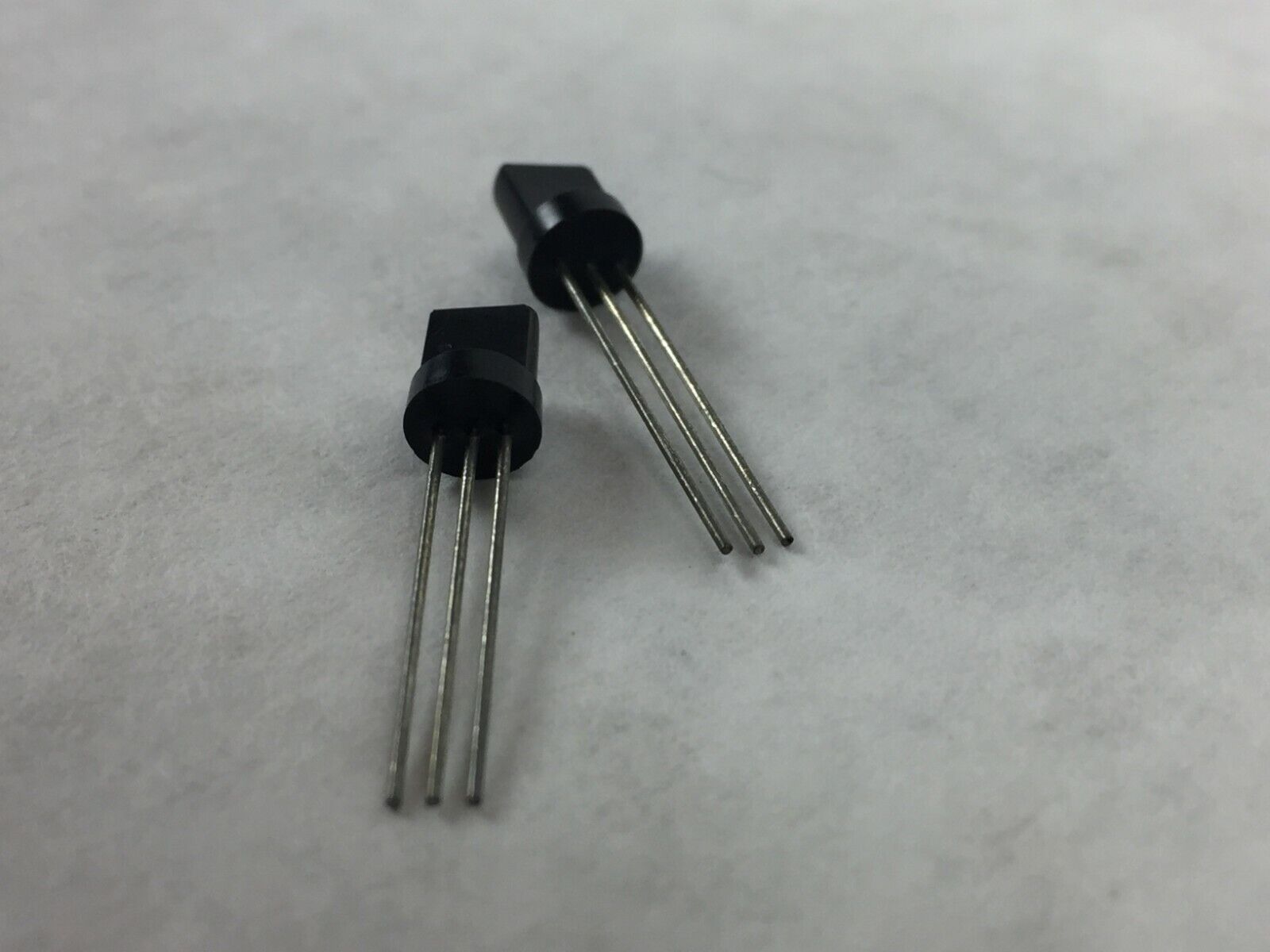 (23)  2N5365 PNP Transistor T0-92  Lot of 23