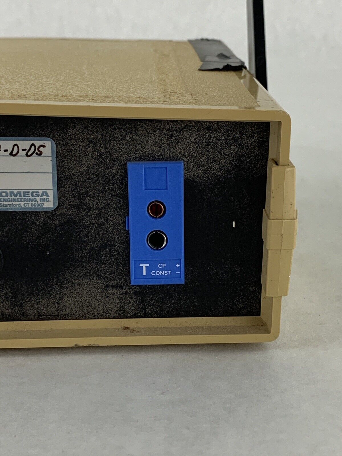 Omega Model 650 Type J Thermocouple Thermometer Power Tested