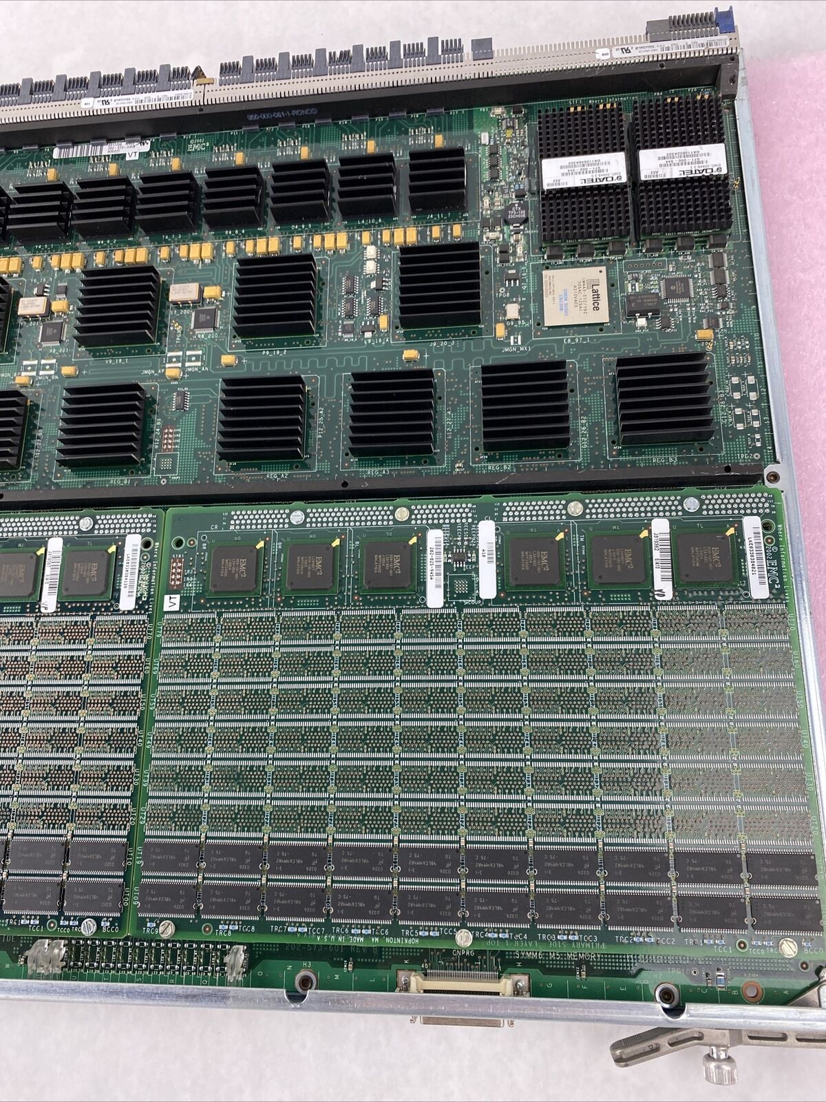 EMC 202-573-945B DMX 4GB M5 Cache Memory Board