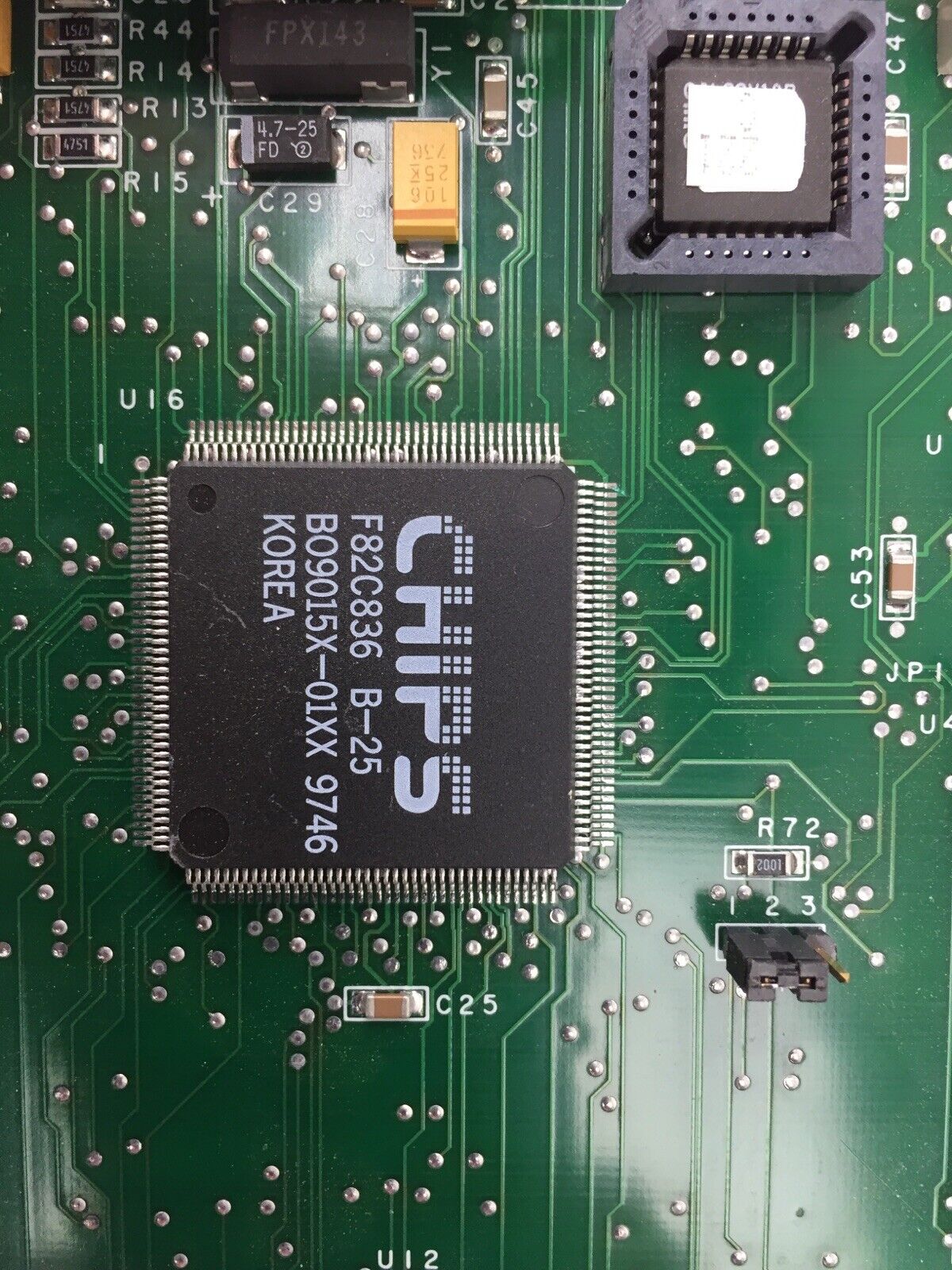 Circuit Board - Chips B0915X-01XX 9746 F82C836 - 609260 - Untested