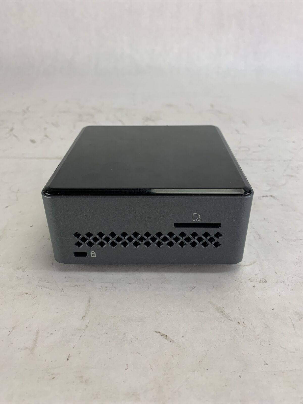 Intel NUC6CAYS Micro Intel Celeron 3455 1.5GHz 2GB RAM No HDD No OS