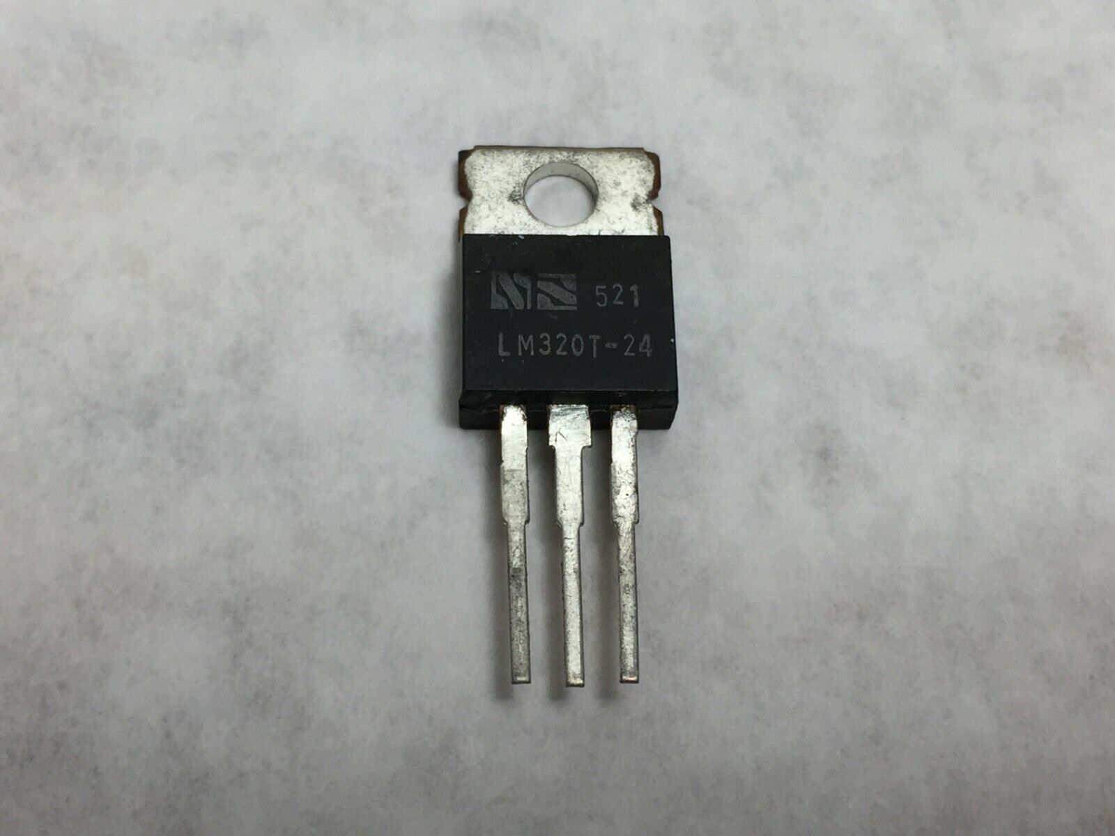 NOS  National LM320T-24 Regulator  Lot of 5