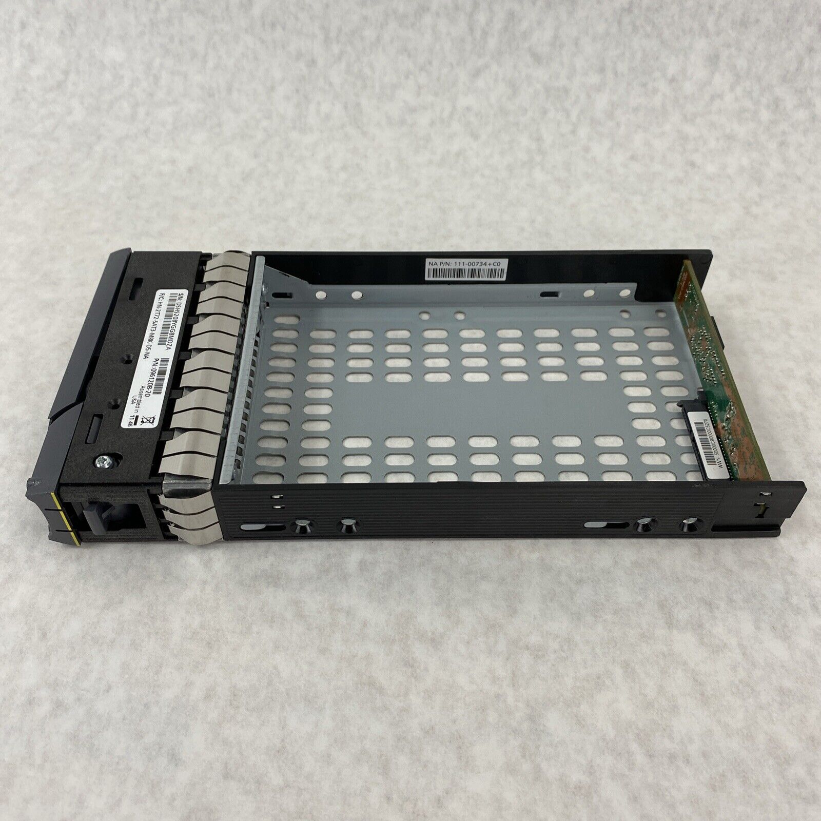 NetApp 0095673-10 SAS / SATA Hard Drive Caddy Tray 0961208-20 w/ Emulex Adapter