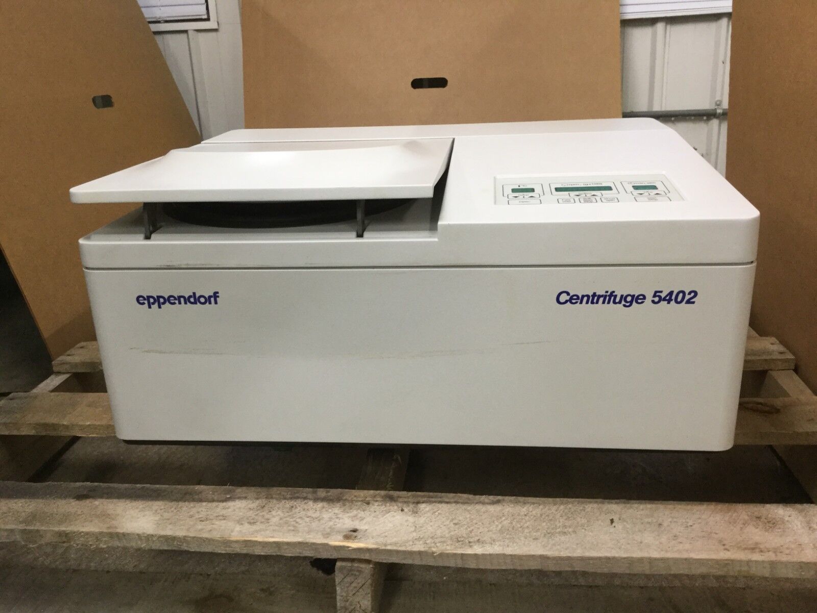 Eppendorf 5402 Centrifuge  Includes Power Supply  Err 6  Parts or Repair Only